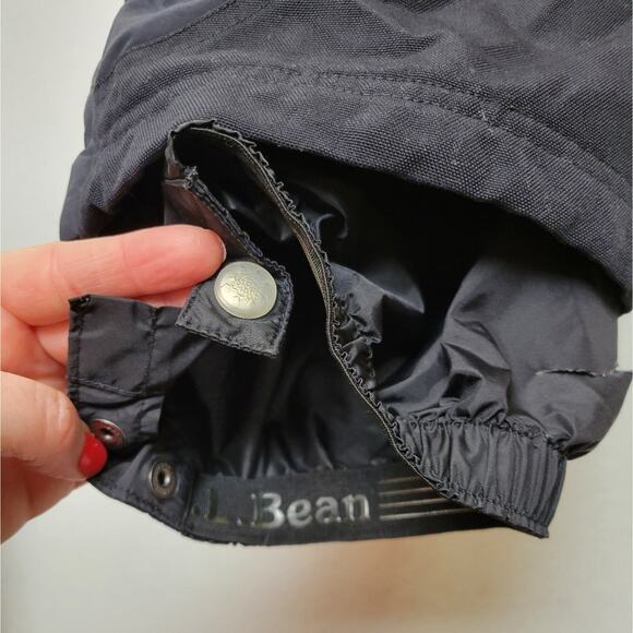 L.L.BEAN Black Insulated Snow Ski Pants With Gaiters Zip Pockets Size Small - Picture 6 of 10